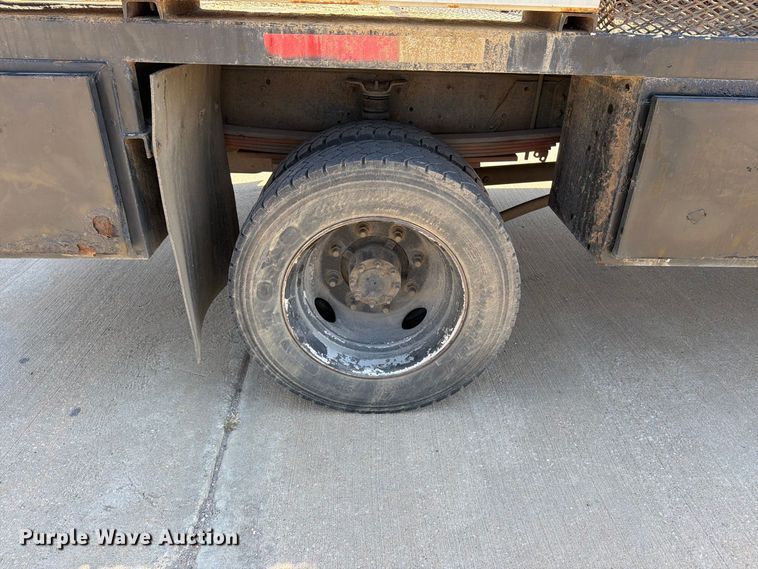 image for item EP7937 2005 Chevrolet C5500 crew cab reel truck