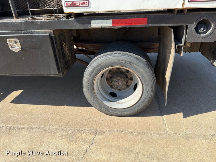 image for item EP7937 2005 Chevrolet C5500 crew cab reel truck