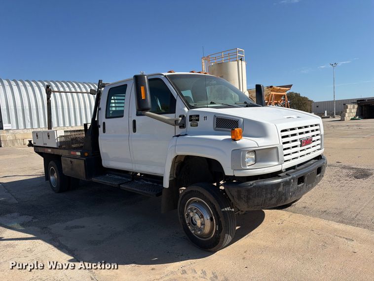 image for item EP7938 2005 GMC C4500 crew cab reel truck