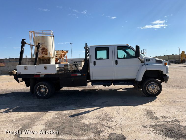 image for item EP7938 2005 GMC C4500 crew cab reel truck