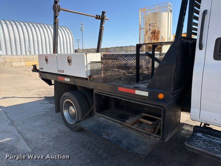 image for item EP7938 2005 GMC C4500 crew cab reel truck