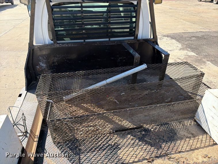 image for item EP7938 2005 GMC C4500 crew cab reel truck