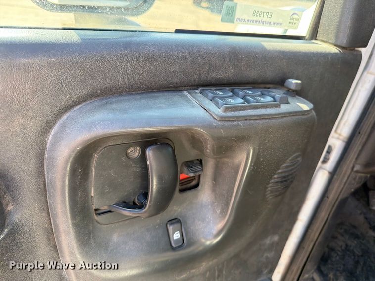 image for item EP7938 2005 GMC C4500 crew cab reel truck