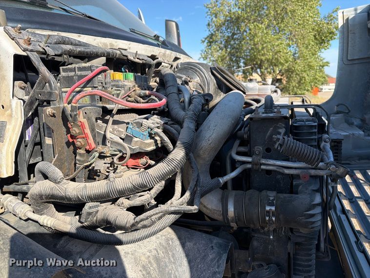 image for item EP7938 2005 GMC C4500 crew cab reel truck