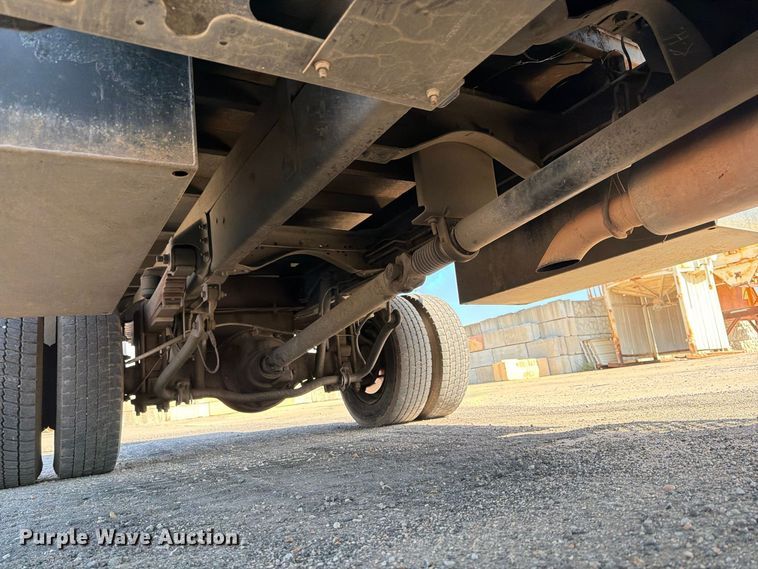 image for item EP7938 2005 GMC C4500 crew cab reel truck