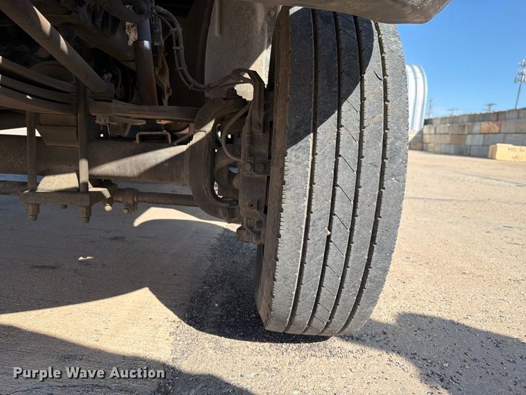 image for item EP7938 2005 GMC C4500 crew cab reel truck