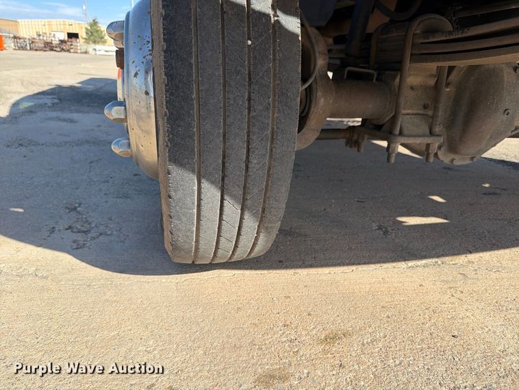 image for item EP7938 2005 GMC C4500 crew cab reel truck