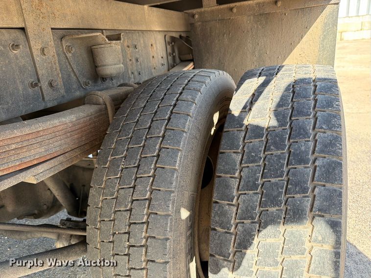 image for item EP7938 2005 GMC C4500 crew cab reel truck