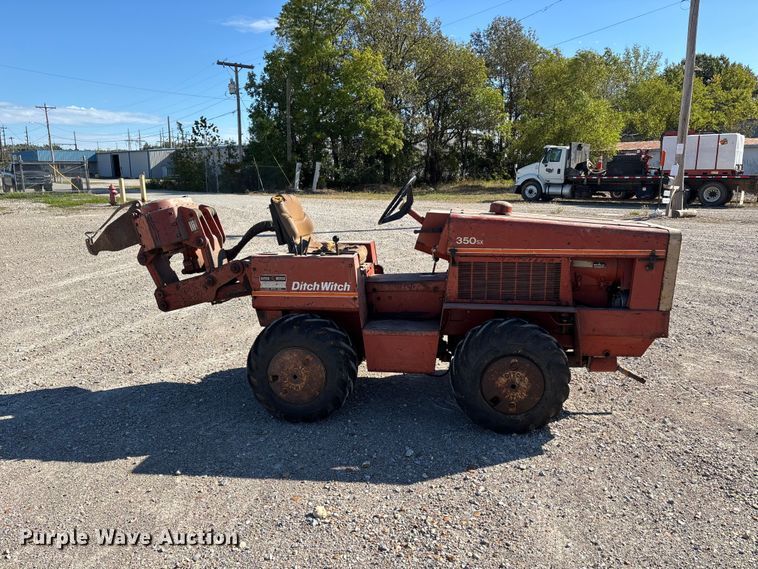 image for item ER3421 1985 Ditch Wich 350 SX cable plow
