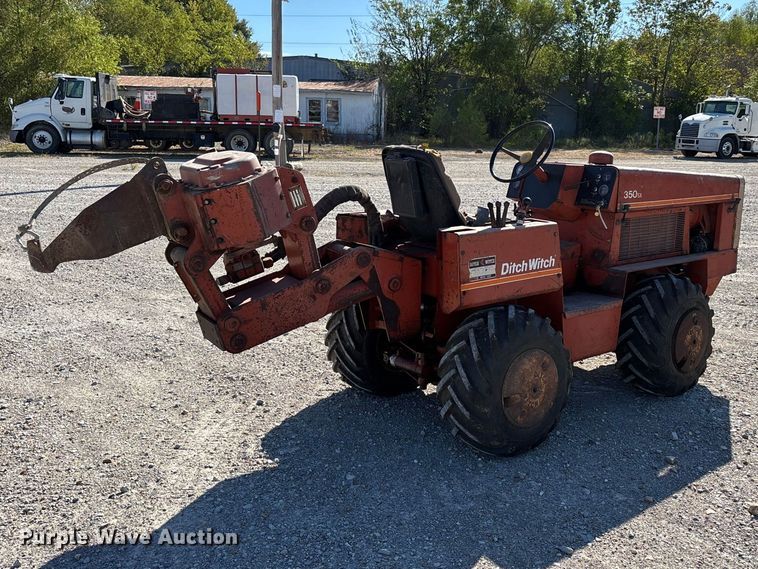 image for item ER3421 1985 Ditch Wich 350 SX cable plow