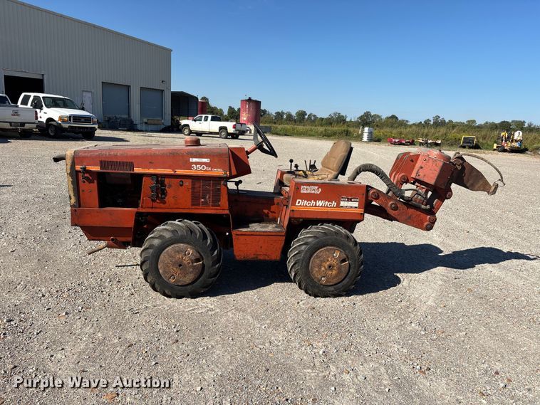 image for item ER3421 1985 Ditch Wich 350 SX cable plow