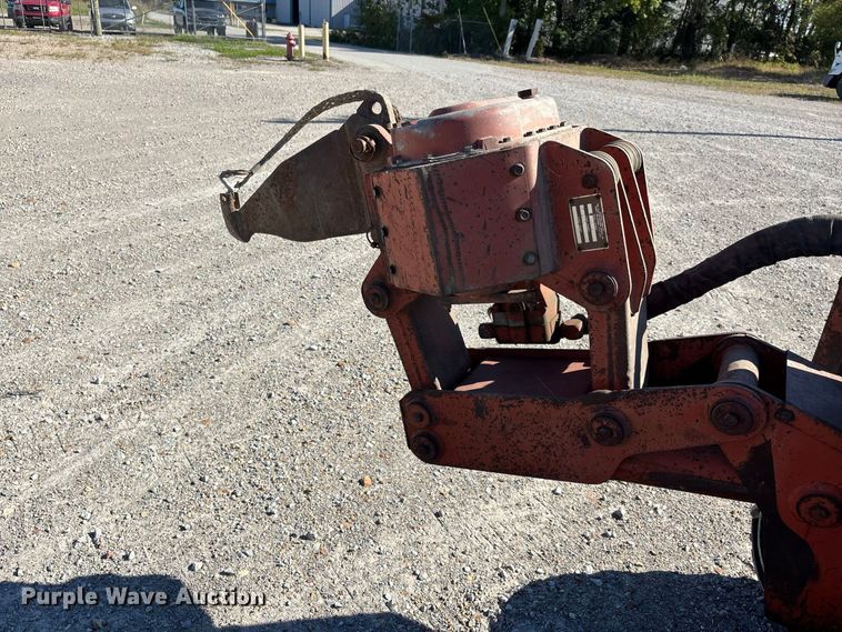 image for item ER3421 1985 Ditch Wich 350 SX cable plow