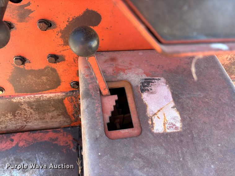 image for item ER3421 1985 Ditch Wich 350 SX cable plow