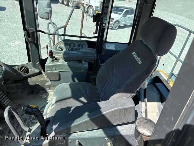 image for item ER3426 2007 Komatsu WA600-6 wheel loader