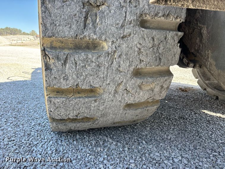 image for item ER3426 2007 Komatsu WA600-6 wheel loader