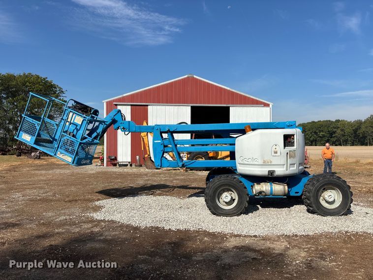 image for item ER3440 2000 Genie Z4525 boom lift