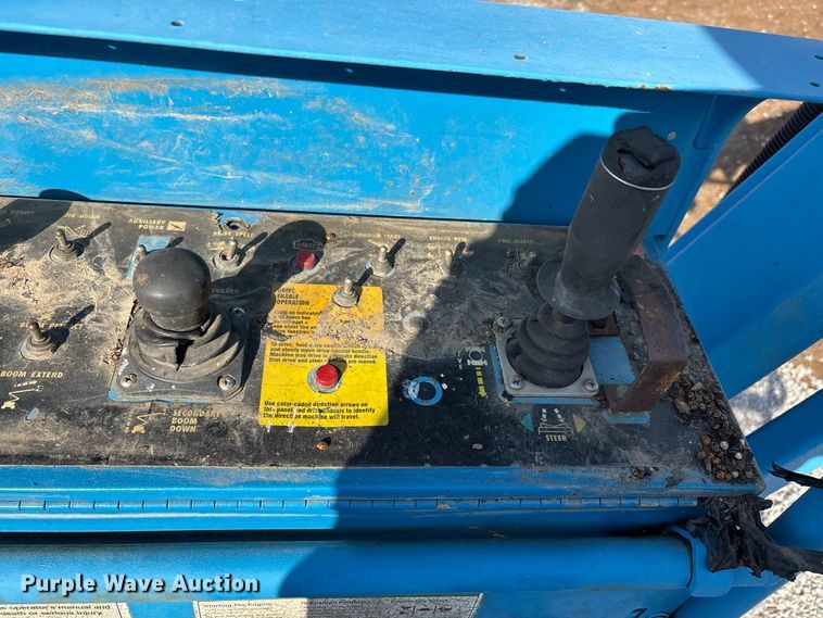 image for item ER3440 2000 Genie Z4525 boom lift