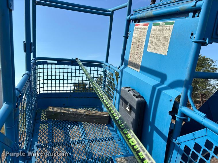 image for item ER3440 2000 Genie Z4525 boom lift