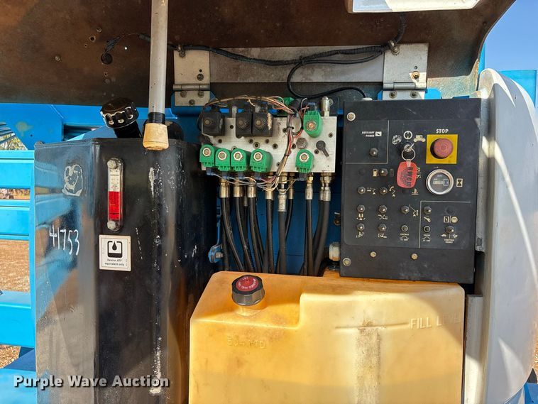 image for item ER3440 2000 Genie Z4525 boom lift