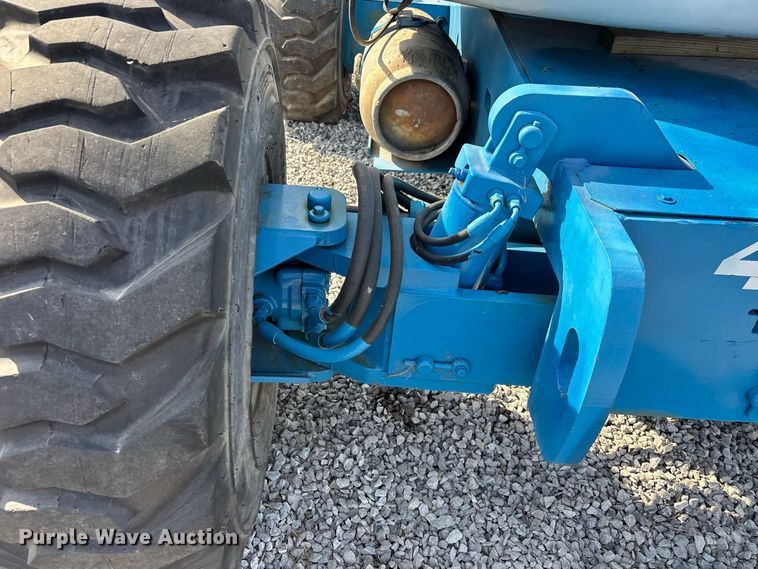 image for item ER3440 2000 Genie Z4525 boom lift