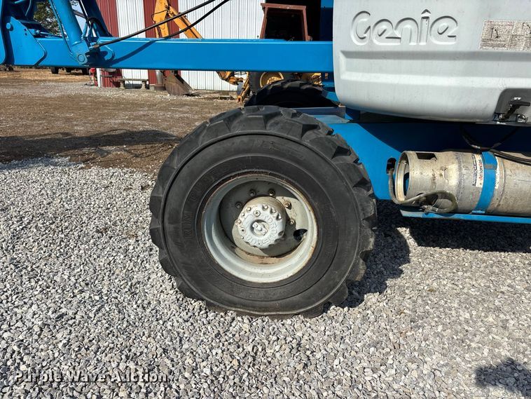 image for item ER3440 2000 Genie Z4525 boom lift