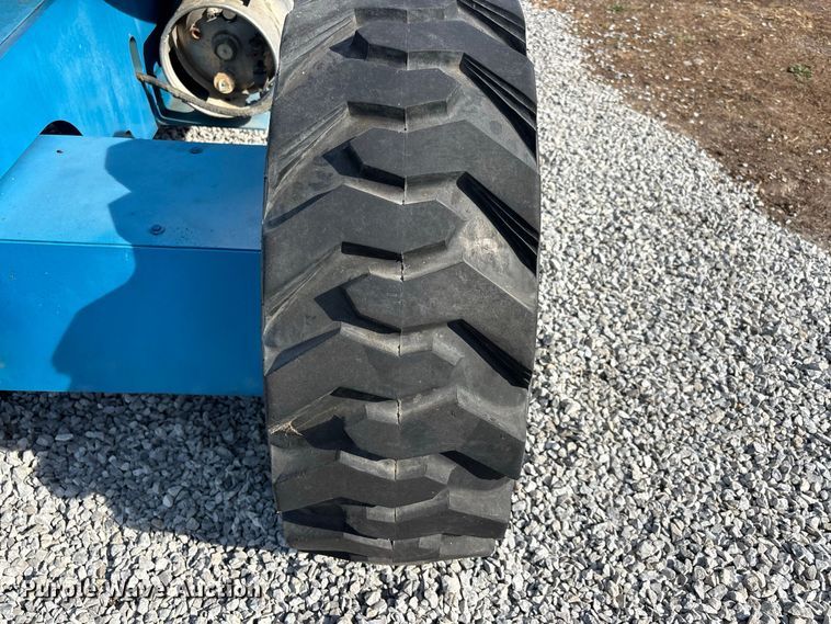image for item ER3440 2000 Genie Z4525 boom lift