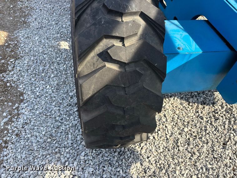 image for item ER3440 2000 Genie Z4525 boom lift