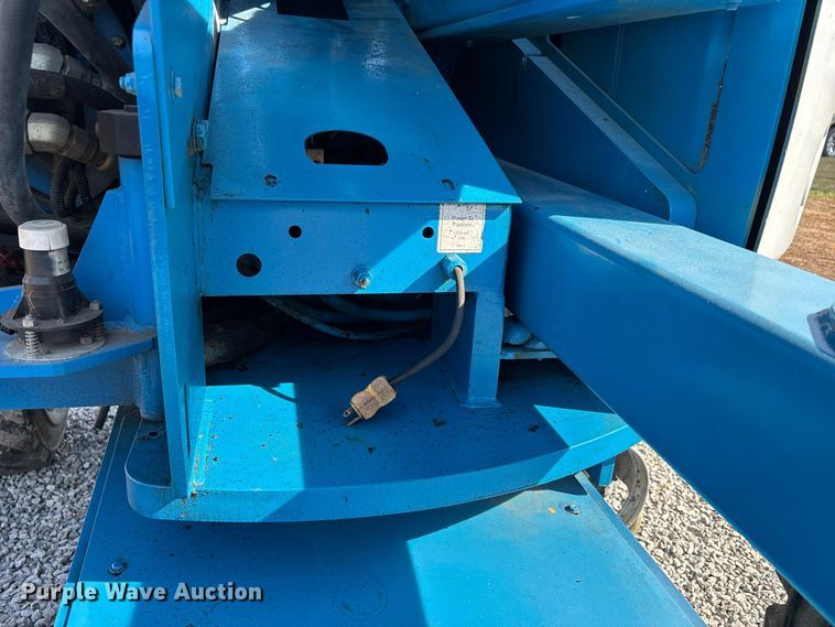 image for item ER3440 2000 Genie Z4525 boom lift