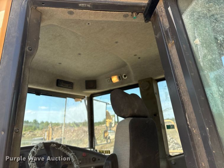 image for item ER3441 2004 Volvo A40D articulated haul truck