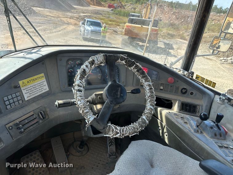 image for item ER3441 2004 Volvo A40D articulated haul truck