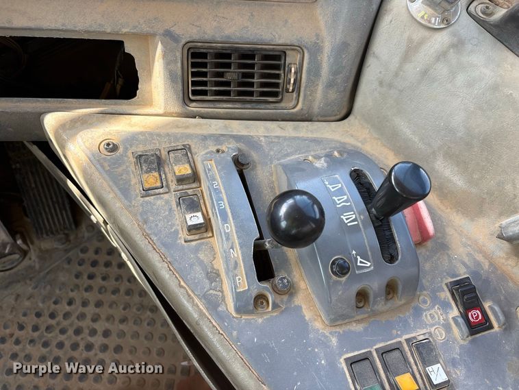 image for item ER3441 2004 Volvo A40D articulated haul truck