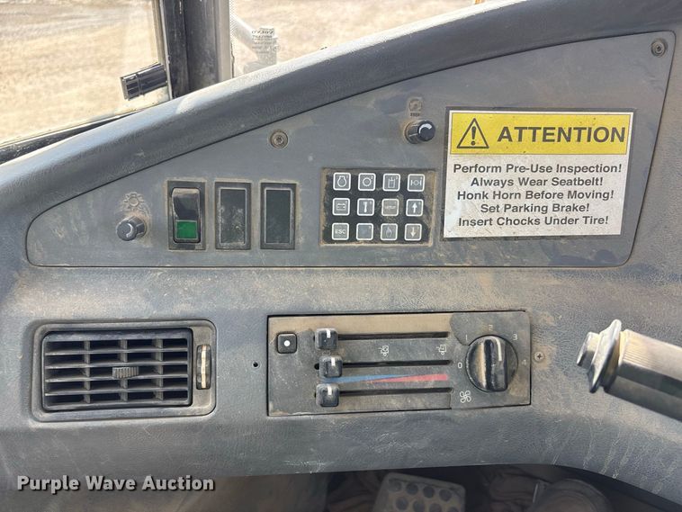 image for item ER3441 2004 Volvo A40D articulated haul truck