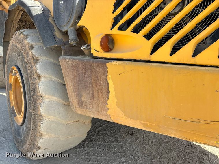 image for item ER3442 2005 Volvo A40D articulated haul truck