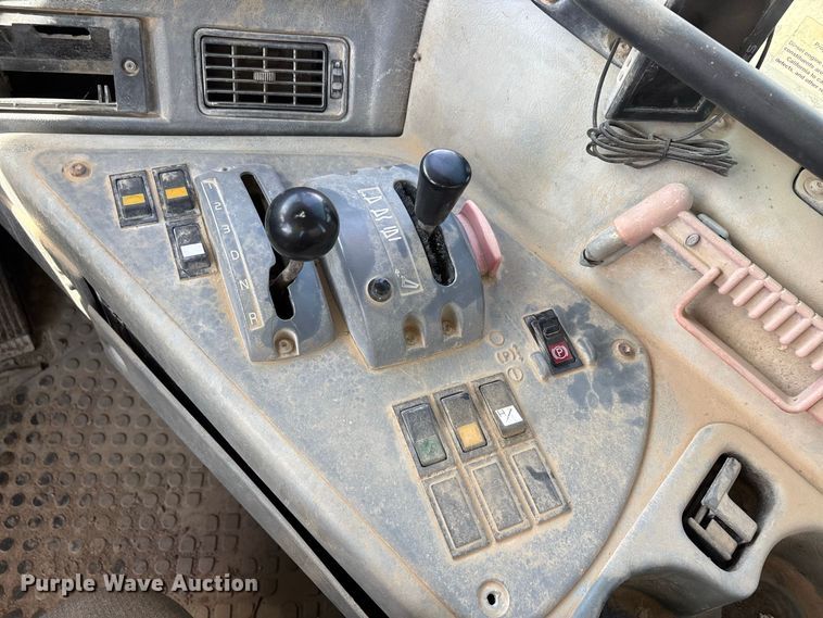 image for item ER3442 2005 Volvo A40D articulated haul truck