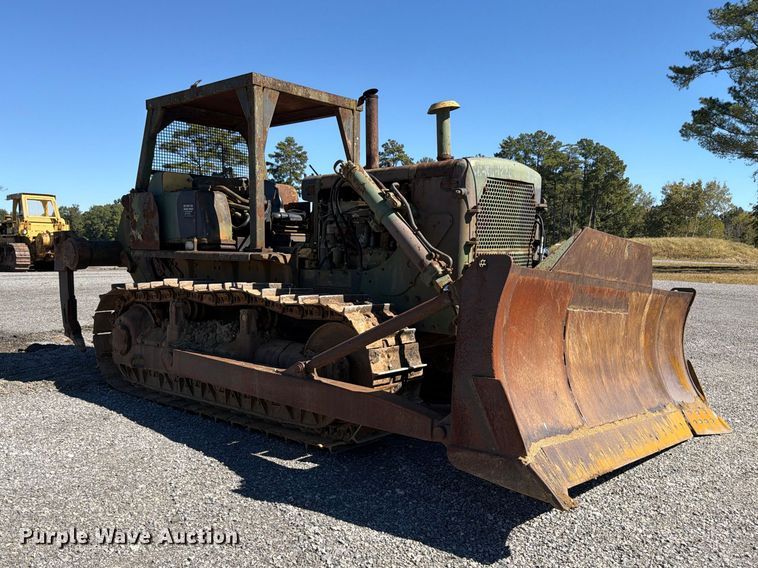 image for item ER3452 1968 Caterpillar D7E dozer