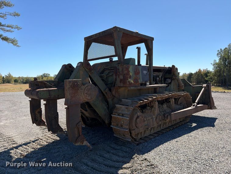 image for item ER3452 1968 Caterpillar D7E dozer