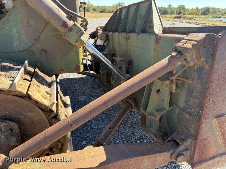 image for item ER3452 1968 Caterpillar D7E dozer