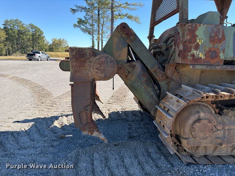image for item ER3452 1968 Caterpillar D7E dozer