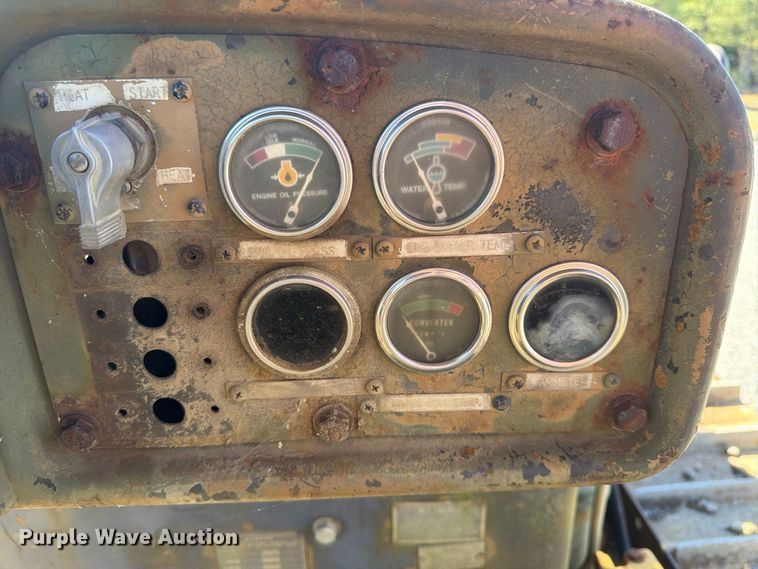 image for item ER3452 1968 Caterpillar D7E dozer