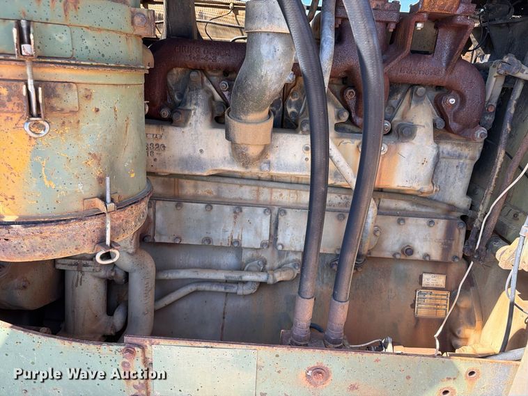 image for item ER3452 1968 Caterpillar D7E dozer