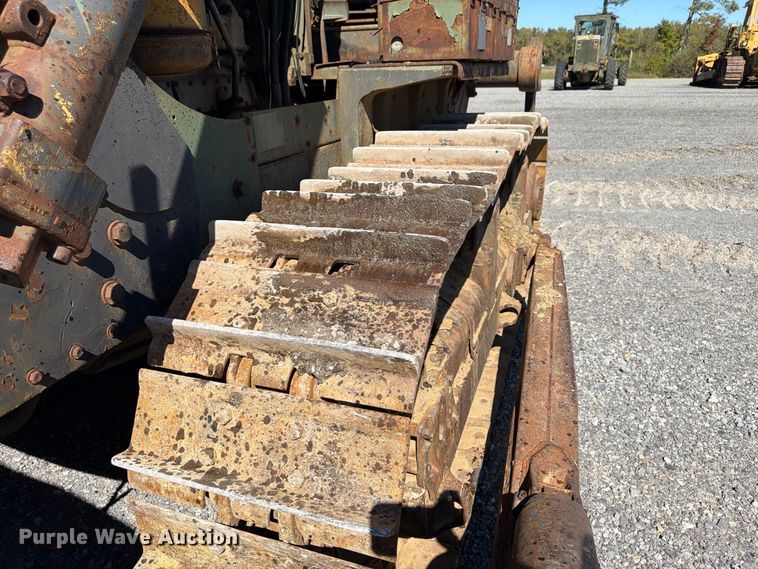 image for item ER3452 1968 Caterpillar D7E dozer