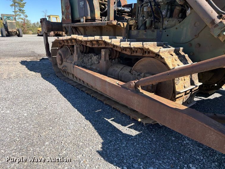 image for item ER3452 1968 Caterpillar D7E dozer