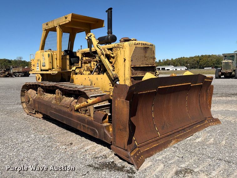 image for item ER3453 1976 Caterpillar D8K dozer