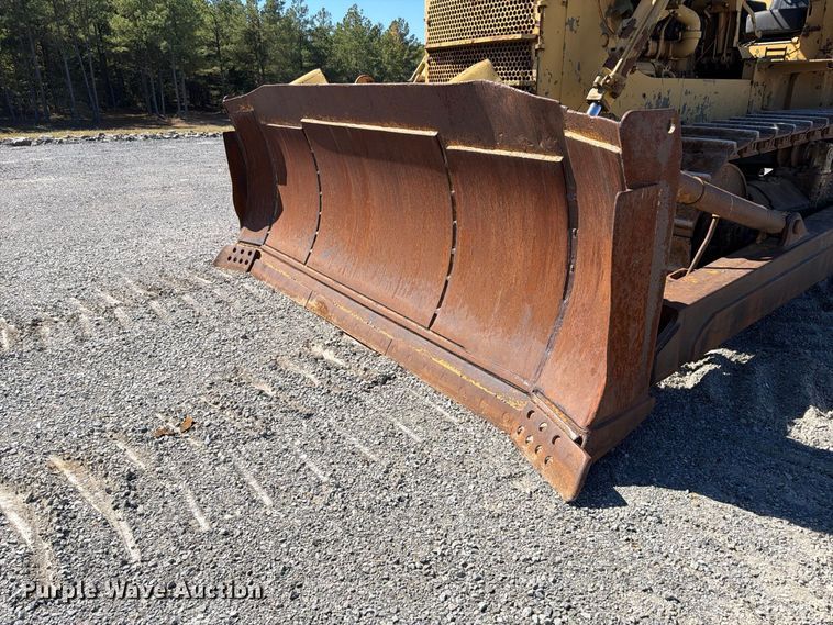 image for item ER3453 1976 Caterpillar D8K dozer