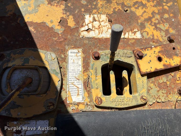 image for item ER3453 1976 Caterpillar D8K dozer