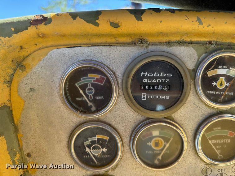 image for item ER3453 1976 Caterpillar D8K dozer