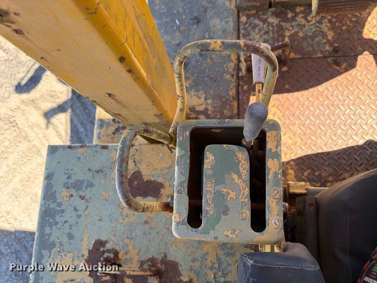 image for item ER3453 1976 Caterpillar D8K dozer