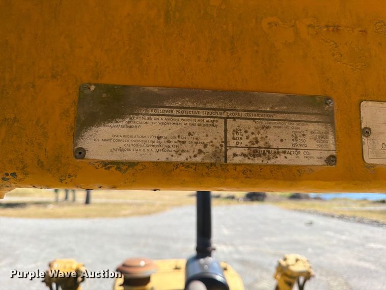 image for item ER3453 1976 Caterpillar D8K dozer