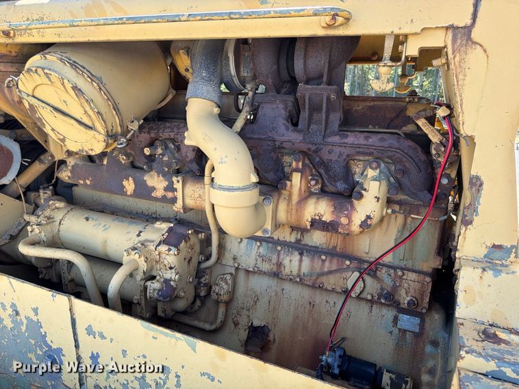 image for item ER3453 1976 Caterpillar D8K dozer