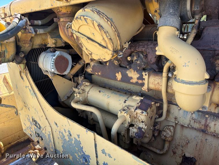 image for item ER3453 1976 Caterpillar D8K dozer